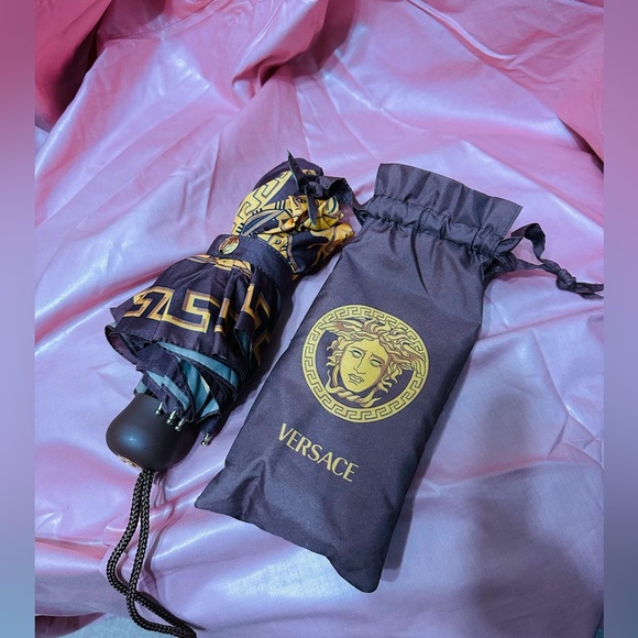 ☔️🌂 Unisex travel size Gianni Versace 100% authentic umbrella - Picture 2 of 8